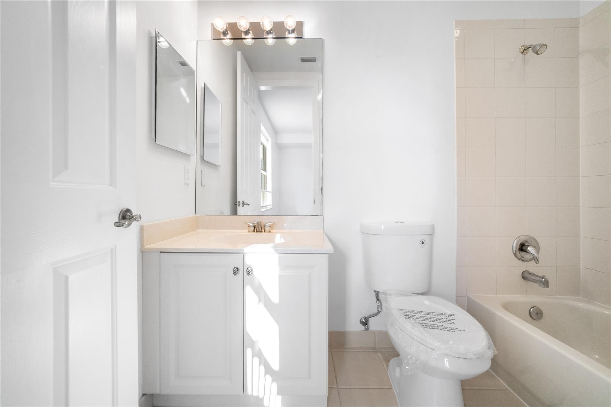 Heron Bay Central 171-23 - Residential Lease