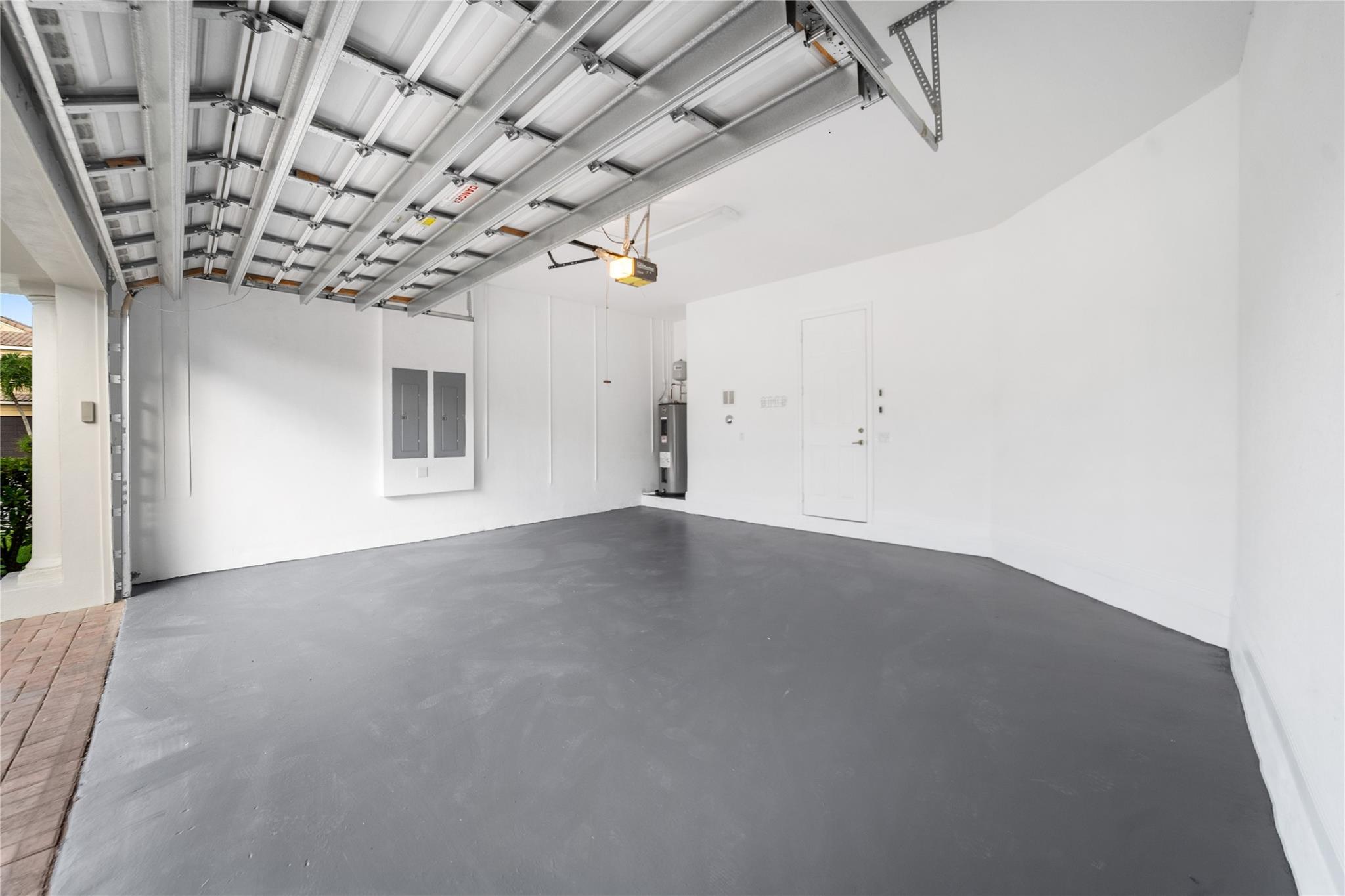 Heron Bay Central 171-23 - Residential Lease