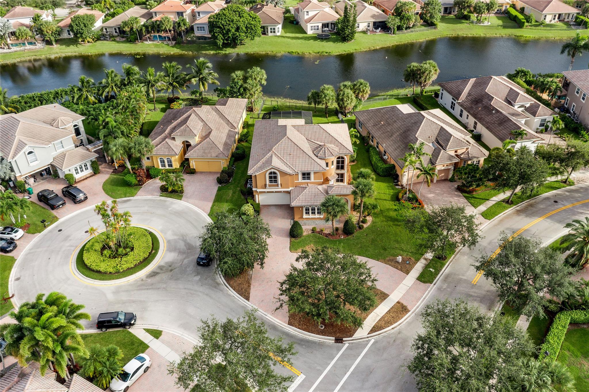 Heron Bay Central 171-23 - Residential Lease