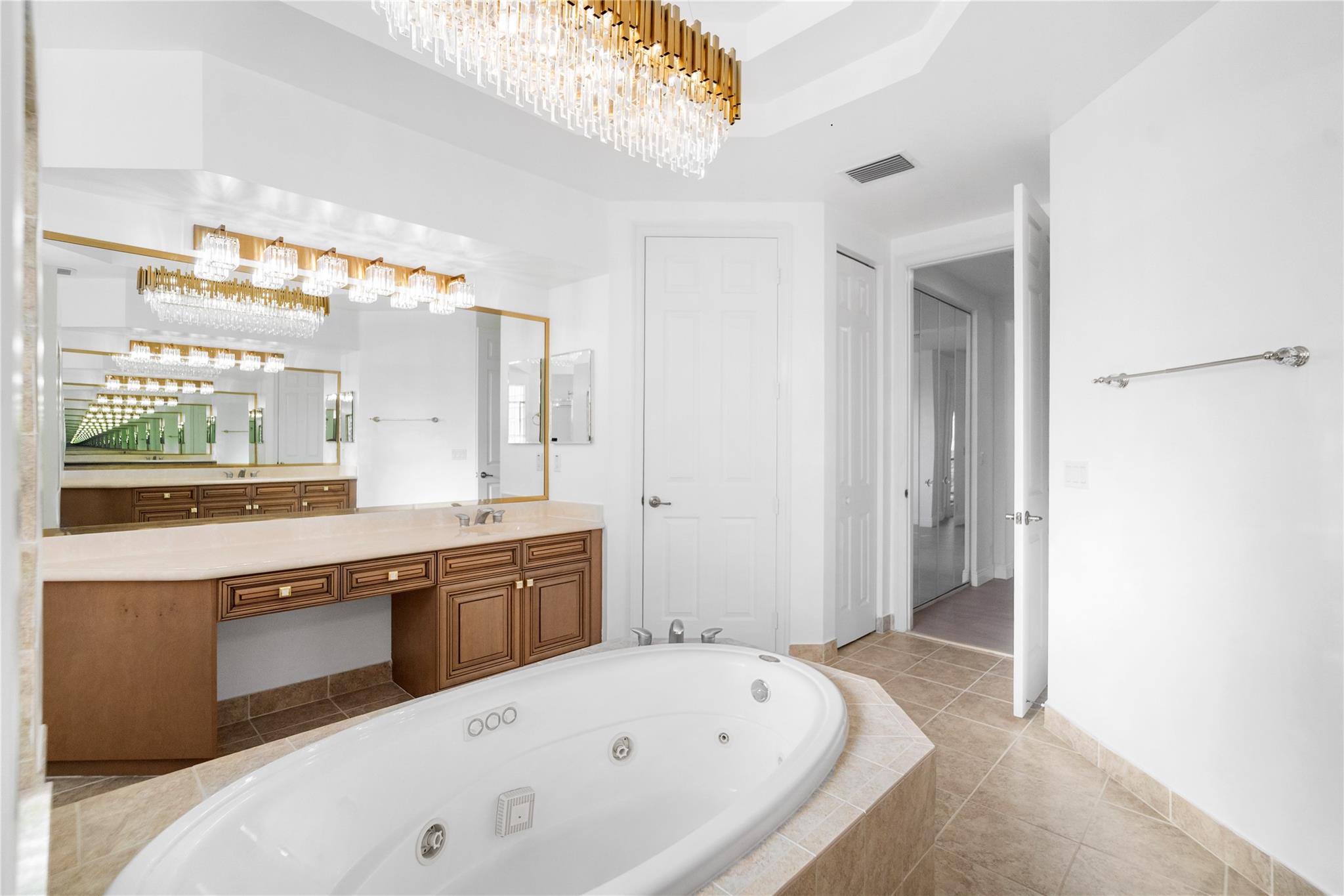 Heron Bay Central 171-23 - Residential Lease