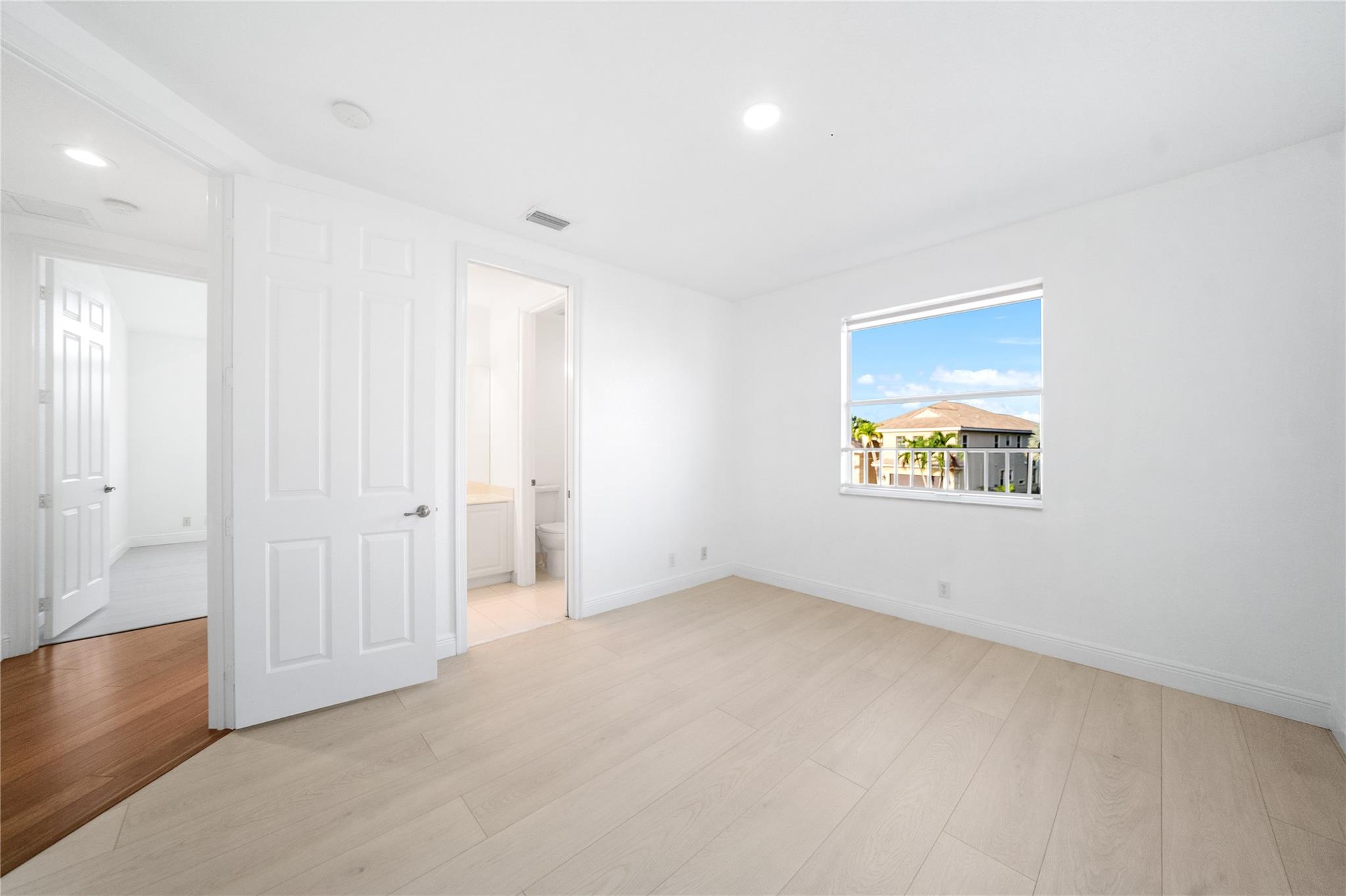 Heron Bay Central 171-23 - Residential Lease