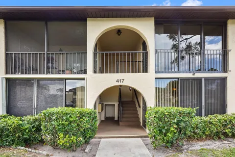 417 Pine Glen Lane Unit D-1, Greenacres, FL MLS: R10971153