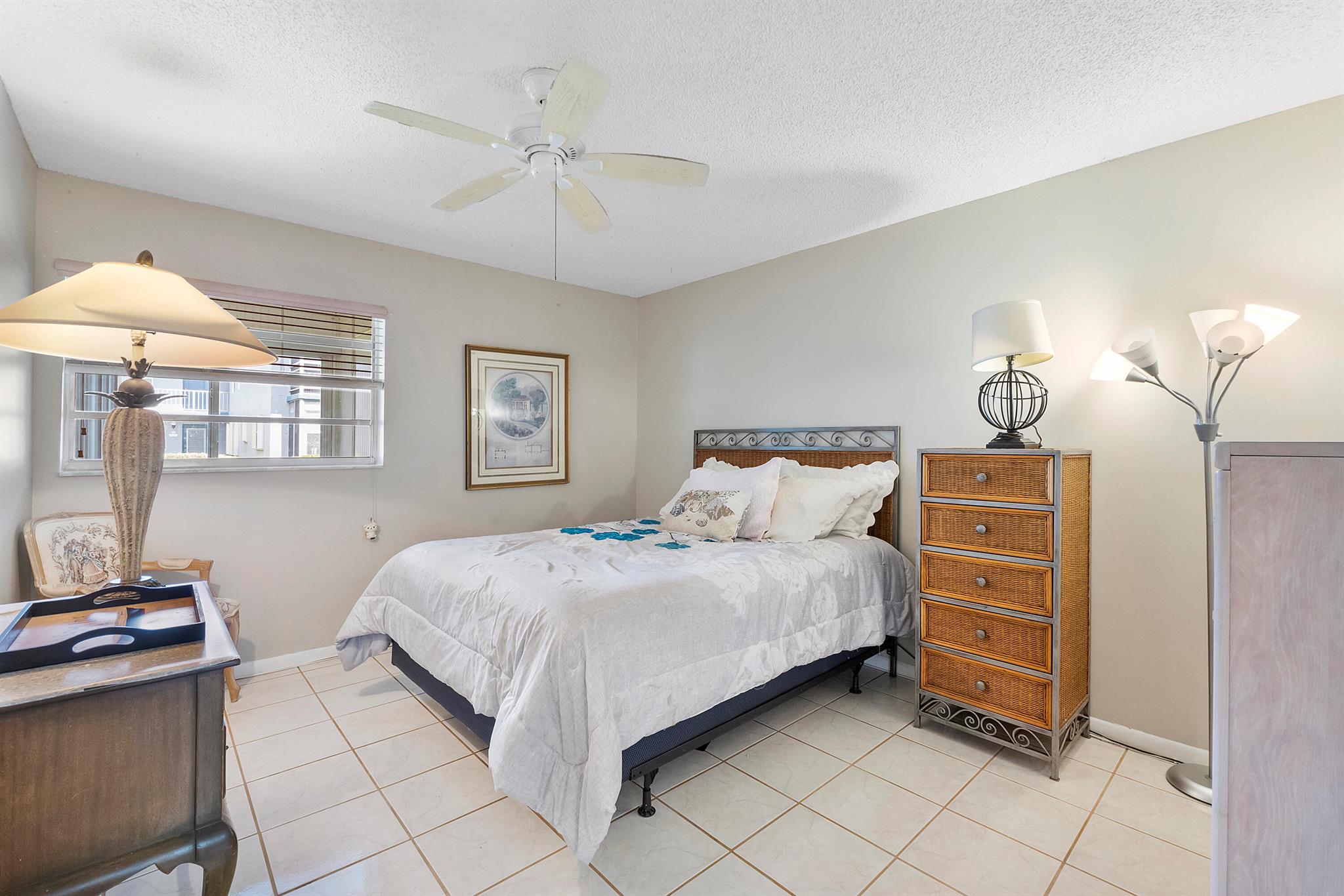 KINGS POINT FLANDERS COND - Residential