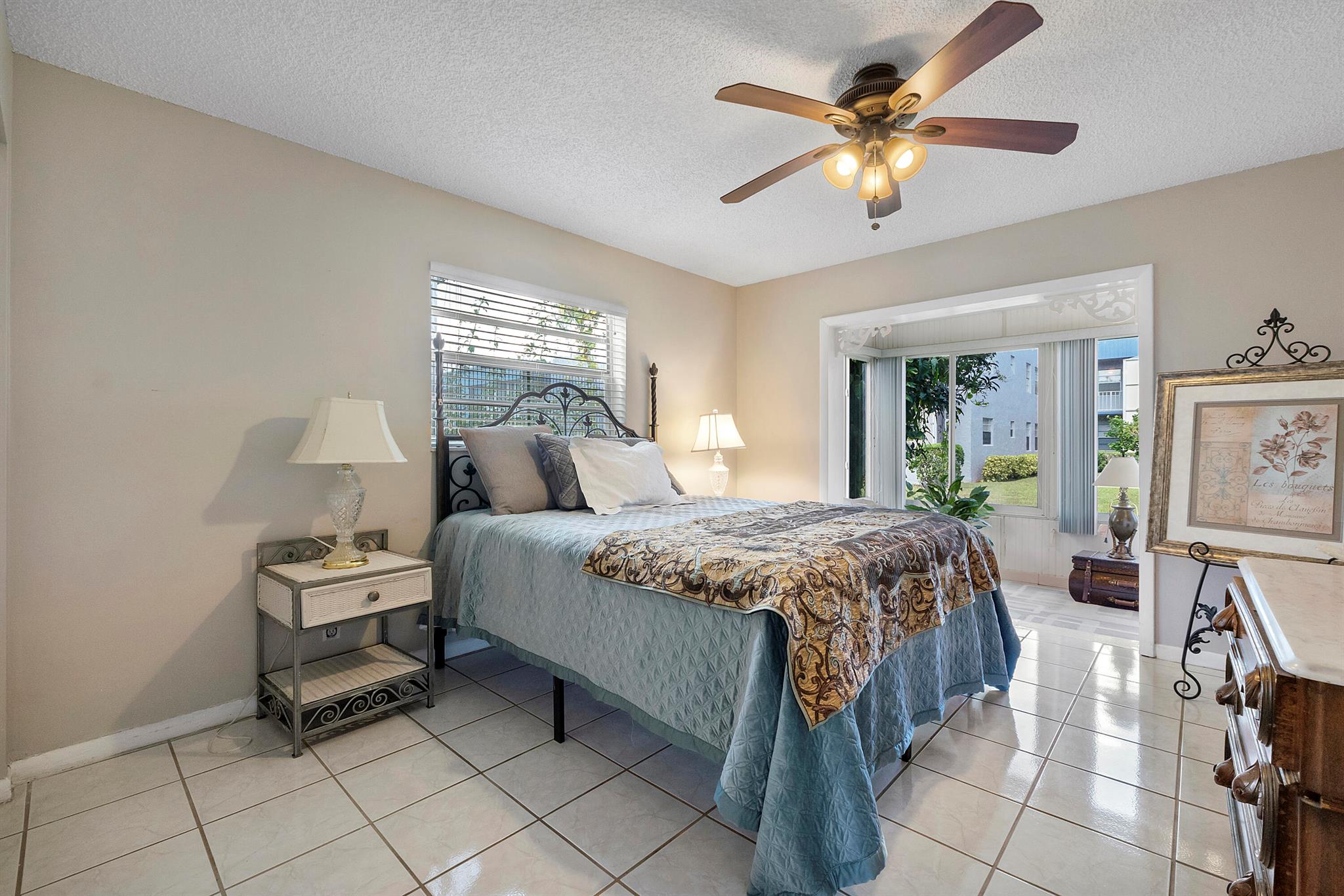 KINGS POINT FLANDERS COND - Residential