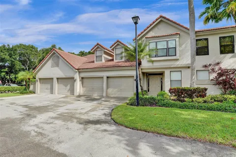 5801 Coach House Cir Unit E, Boca Raton, FL MLS: F10463837