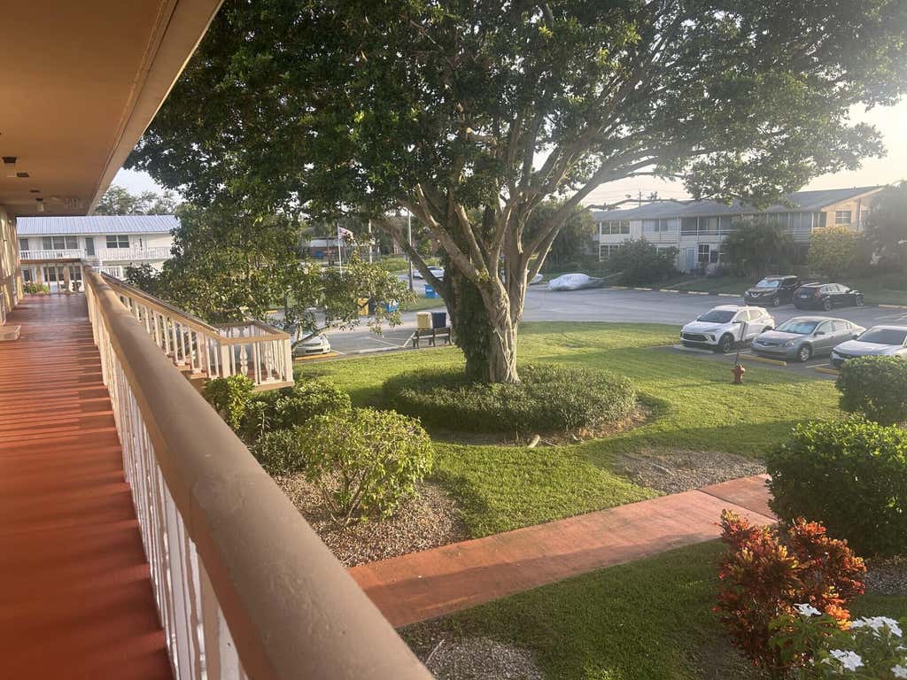 Photo of 126 BEDFORD E, West Palm Beach, FL 33417 (MLS # B26066196)