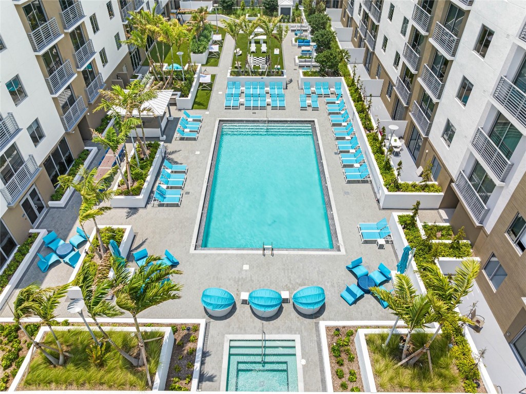 200 NE 1st Avenue 105