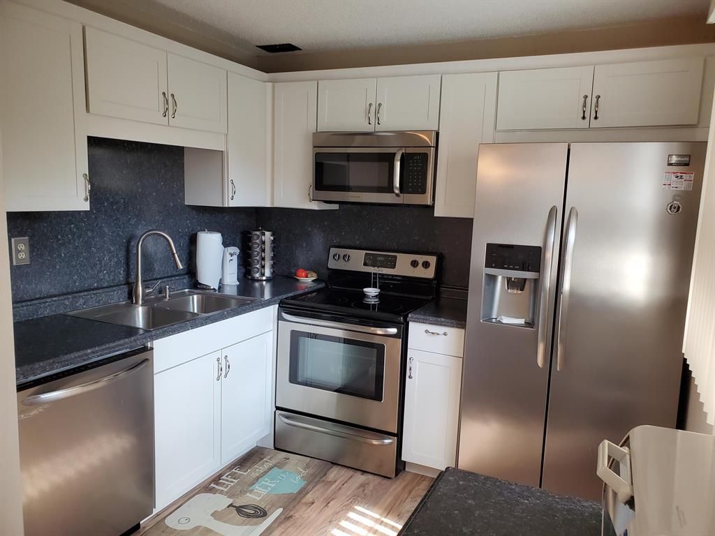 Photo of 1225 NW 21st Street #114, Stuart, FL 34994 (MLS # R10772922)