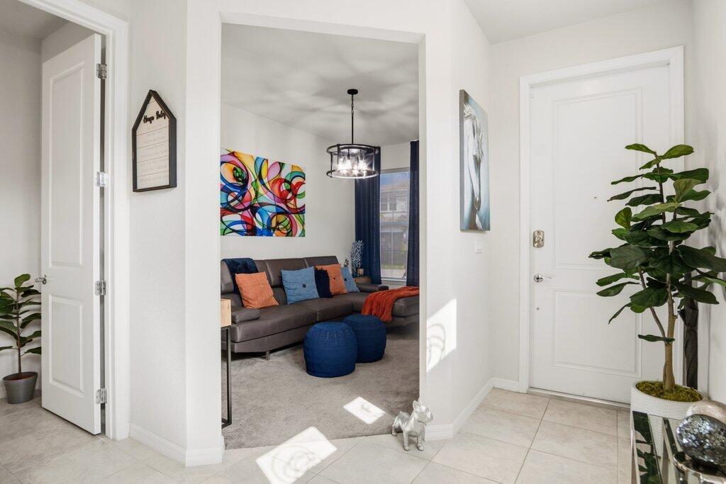 HILLCREST COUNTRY CLUB SO - Residential