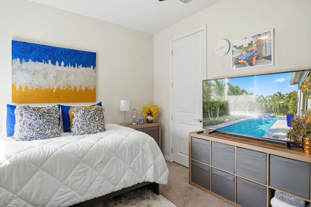 HILLCREST COUNTRY CLUB SO - Residential