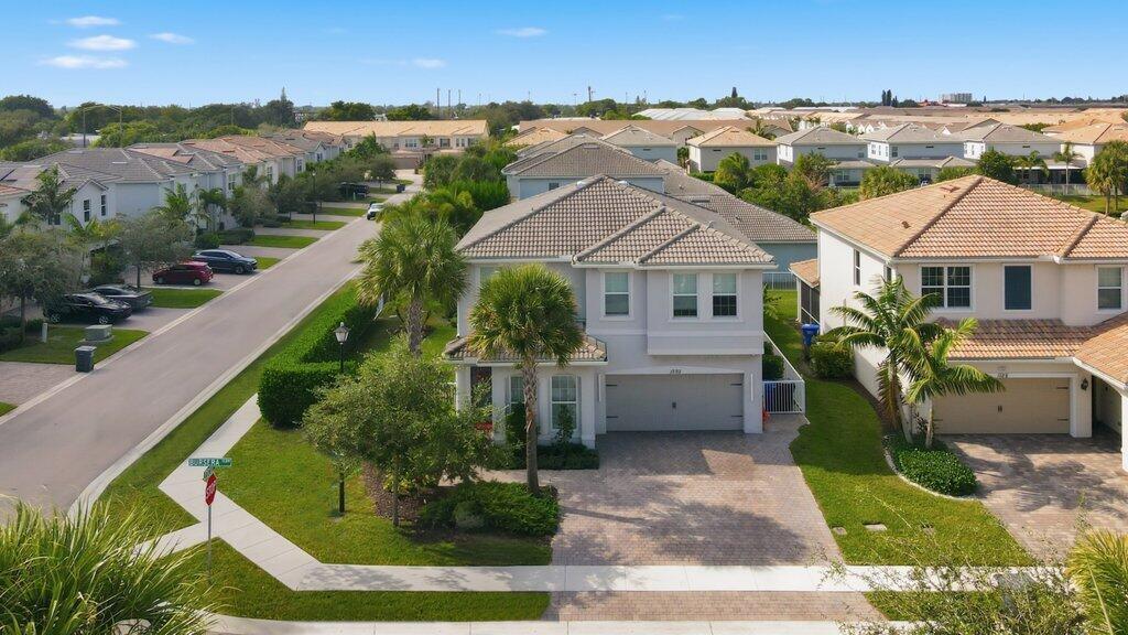 HILLCREST COUNTRY CLUB SO - Residential