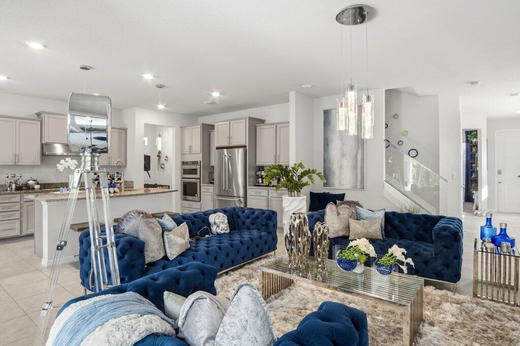 HILLCREST COUNTRY CLUB SO - Residential