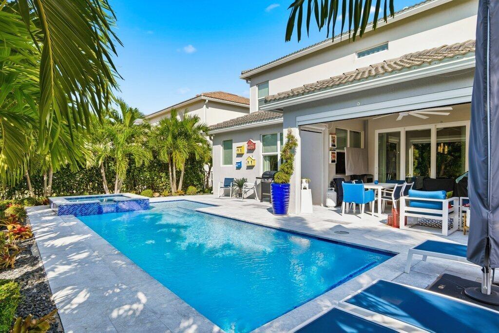 HILLCREST COUNTRY CLUB SO - Residential