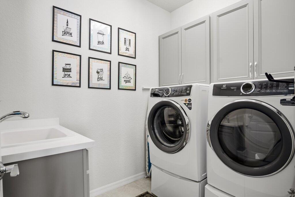 HILLCREST COUNTRY CLUB SO - Residential