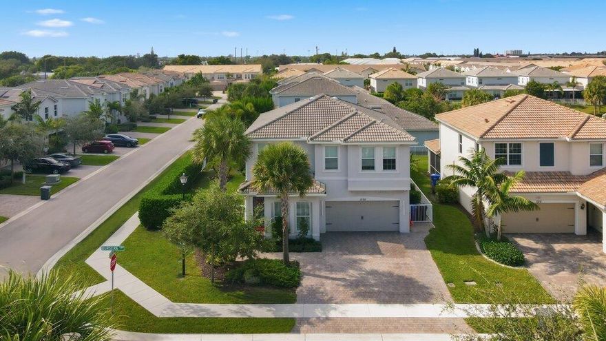 Beautiful corner-lot home in the heart of Hollywood, just minutes from the Hard Rock Casino and the beaches. Enjoy your own private retreat with a heated saltwater pool, spa, color-changing lighting, and lush privacy hedges with stunning landscaping.

Bright and open interior with modern finishes. The downstairs office can easily be converted into a 5th bedroom, and the upstairs loft/family room also offers the option for an additional bedroom or media space.

A perfect blend of comfort, flexibility, and outdoor luxury in a prime location.