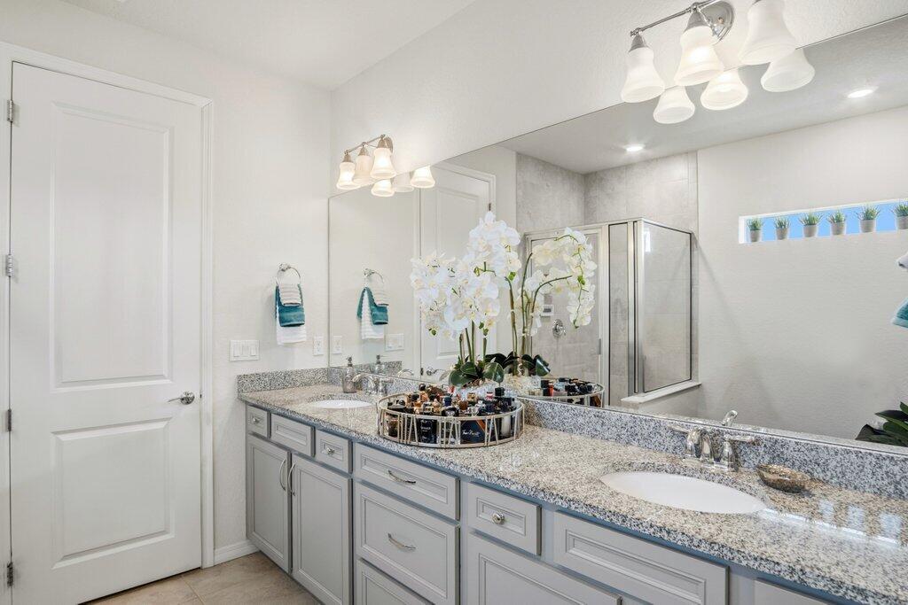 HILLCREST COUNTRY CLUB SO - Residential