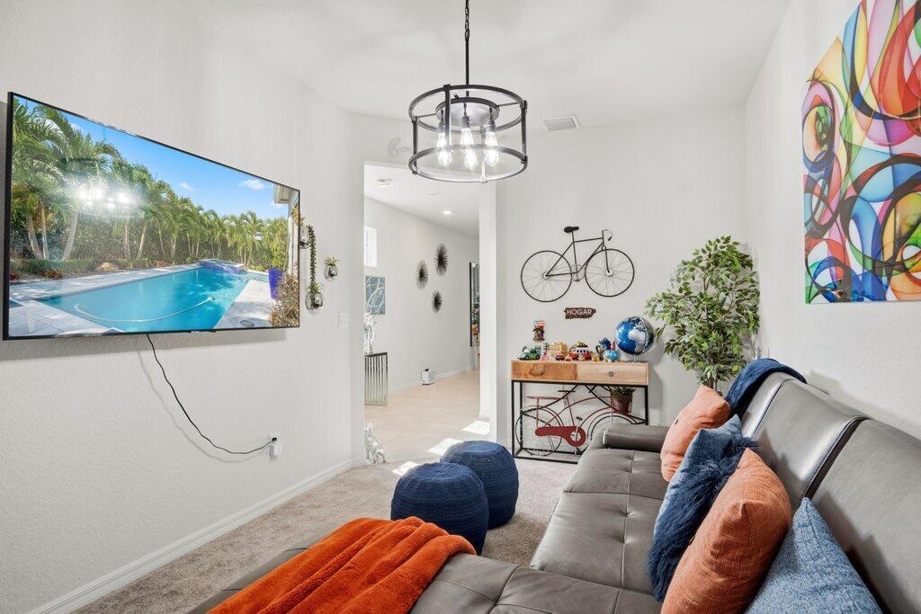 HILLCREST COUNTRY CLUB SO - Residential