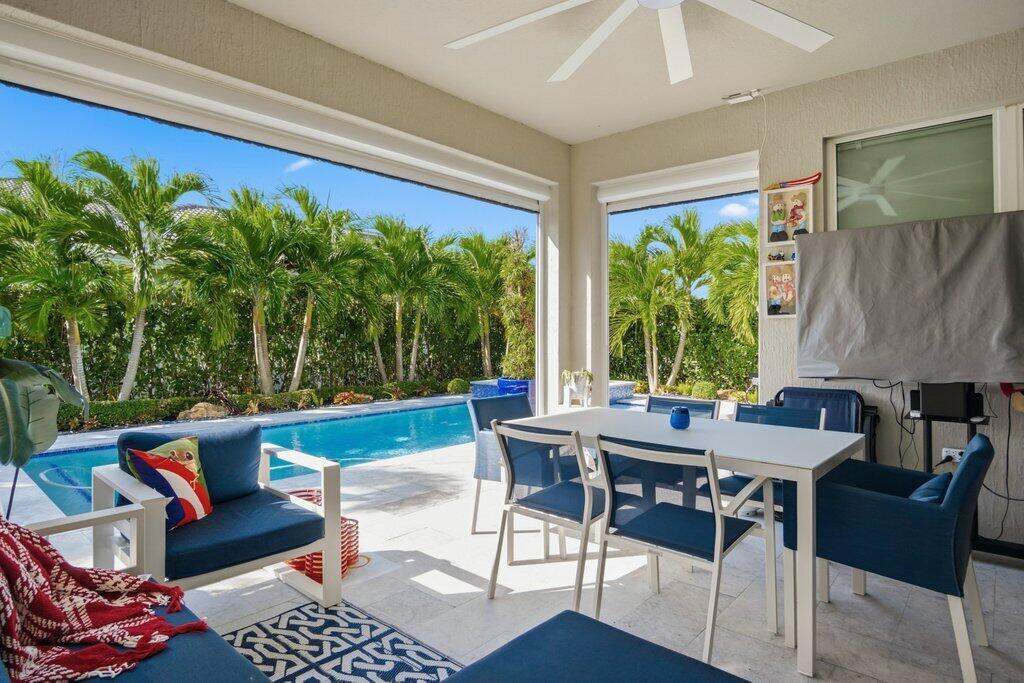 HILLCREST COUNTRY CLUB SO - Residential