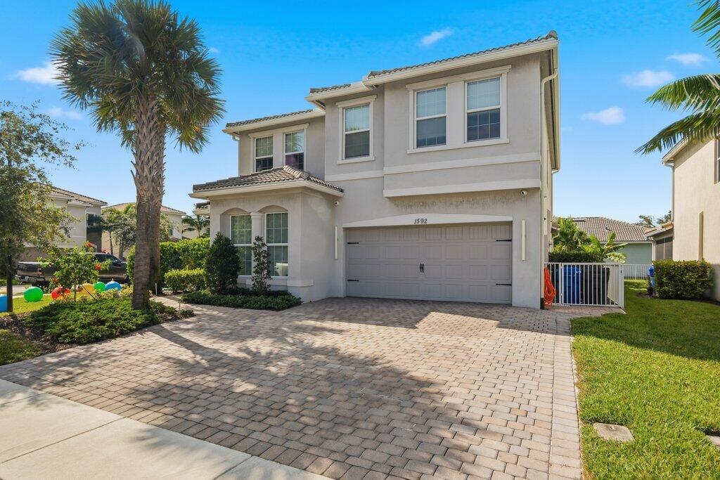 HILLCREST COUNTRY CLUB SO - Residential