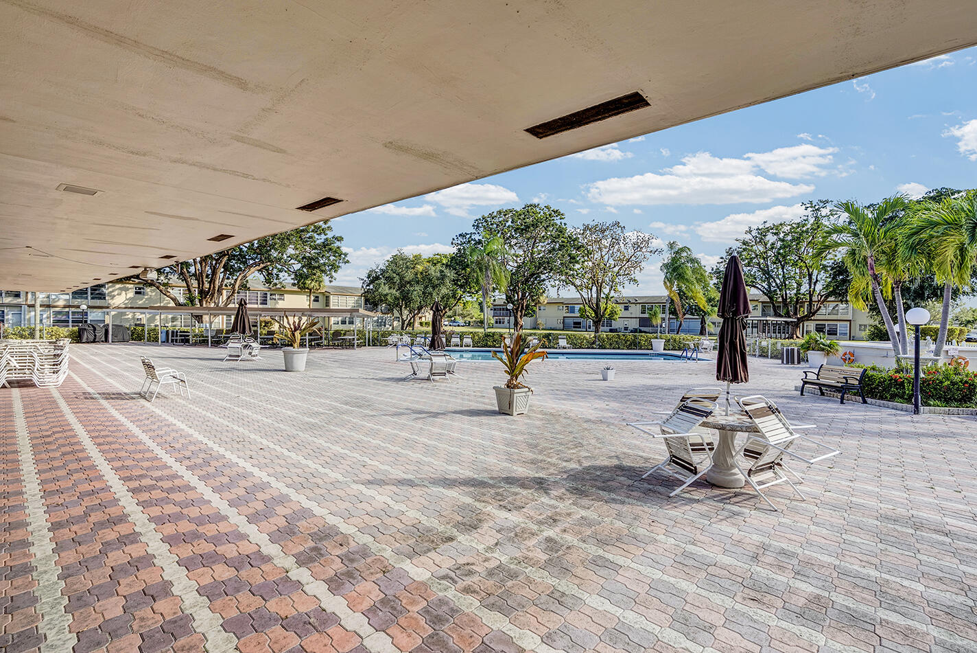 ORIOLE GARDENS TWO 52 CONDO - Residential