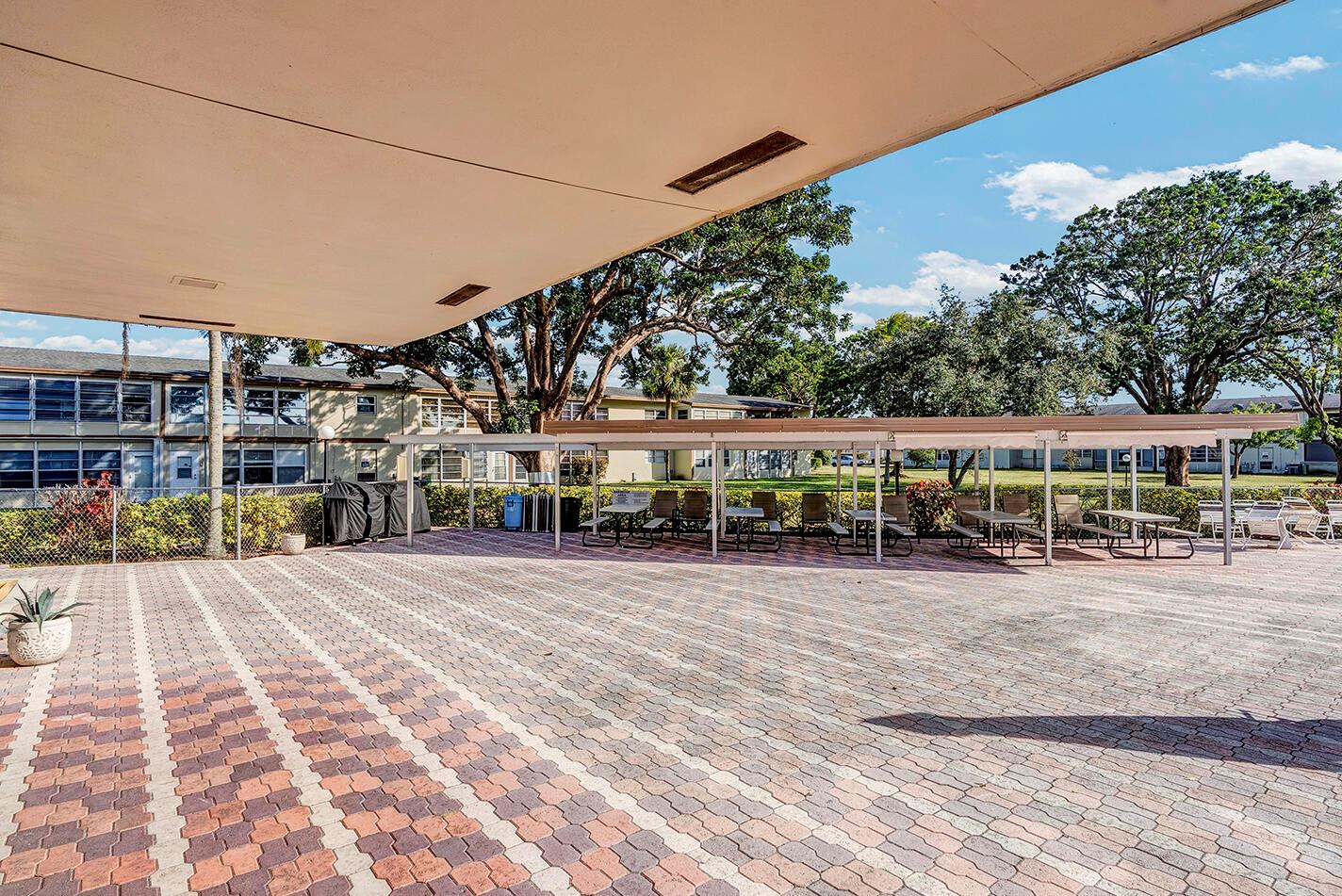 ORIOLE GARDENS TWO 52 CON - Residential