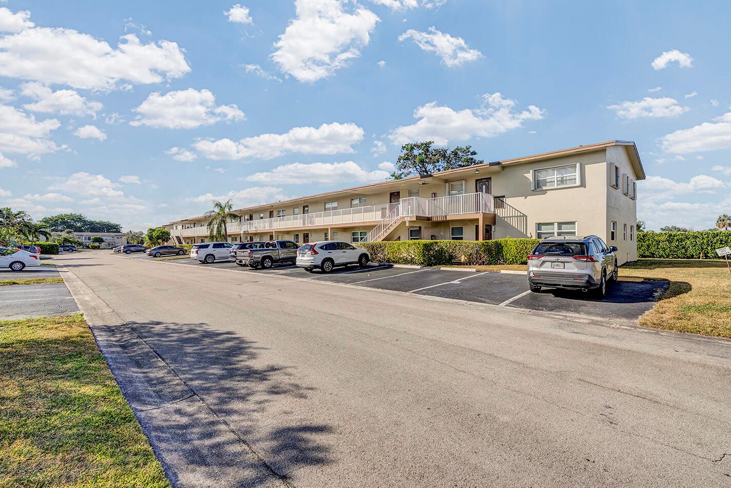 ORIOLE GARDENS TWO 52 CON - Residential