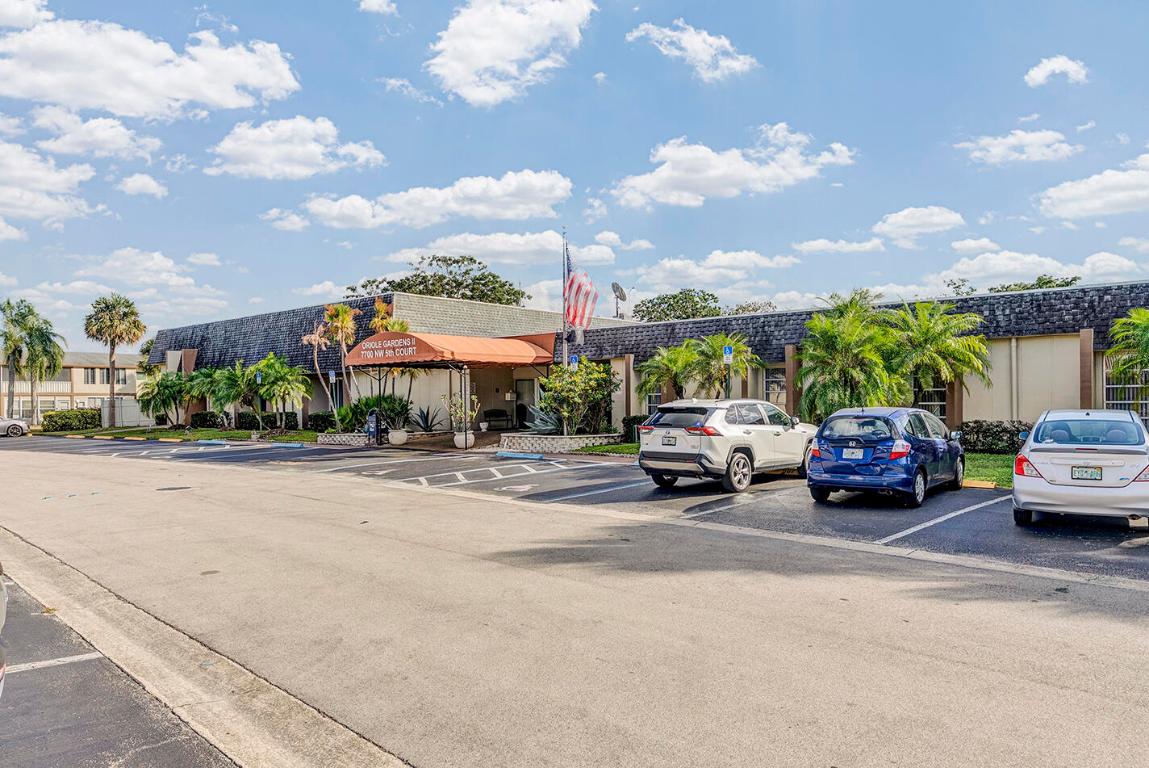 ORIOLE GARDENS TWO 52 CONDO - Residential