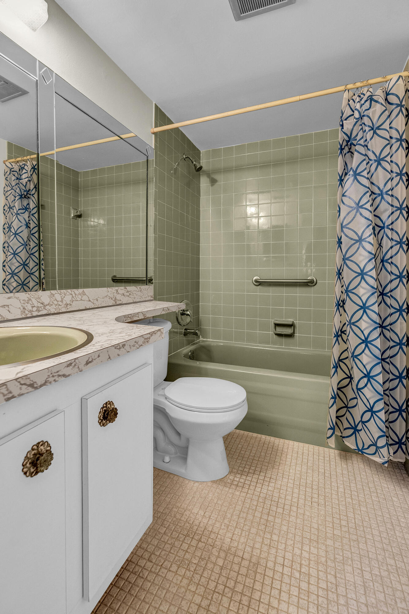 ORIOLE GARDENS TWO 52 CONDO - Residential