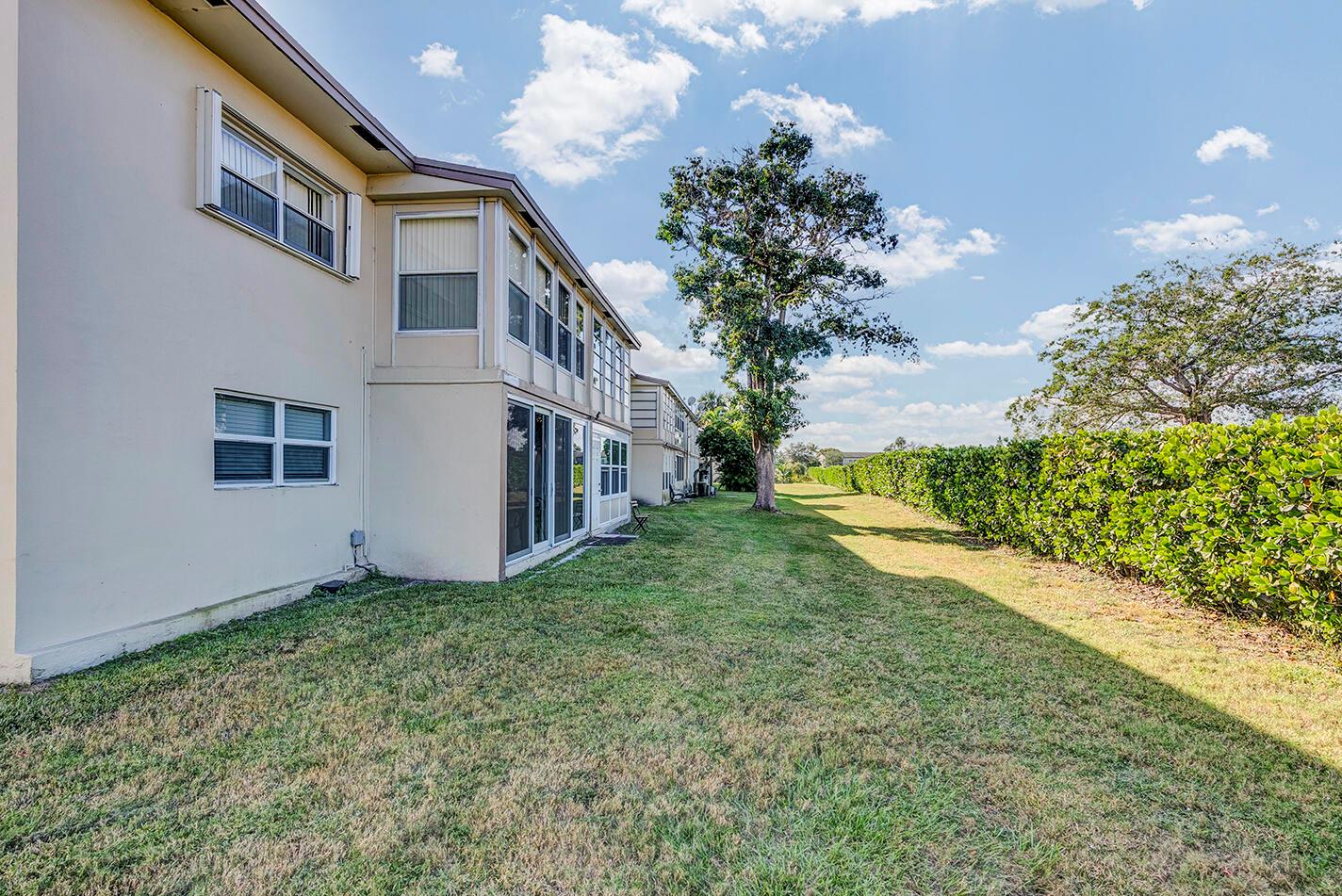 ORIOLE GARDENS TWO 52 CON - Residential