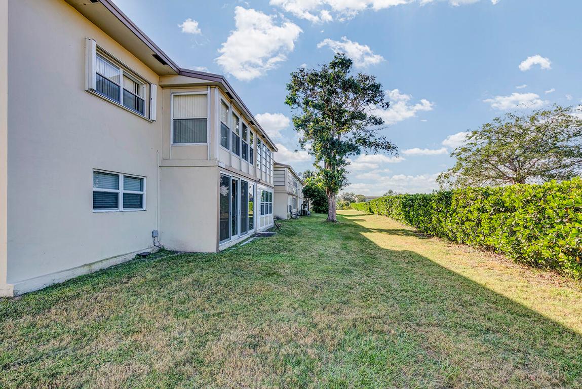 ORIOLE GARDENS TWO 52 CONDO - Residential