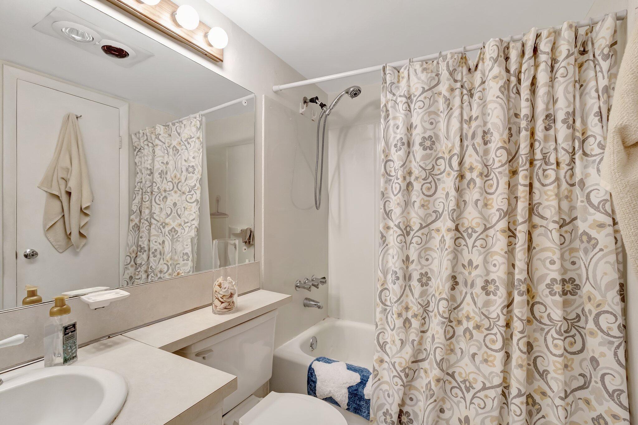 CENTURY VILLAGE  COVENTRY - Residential