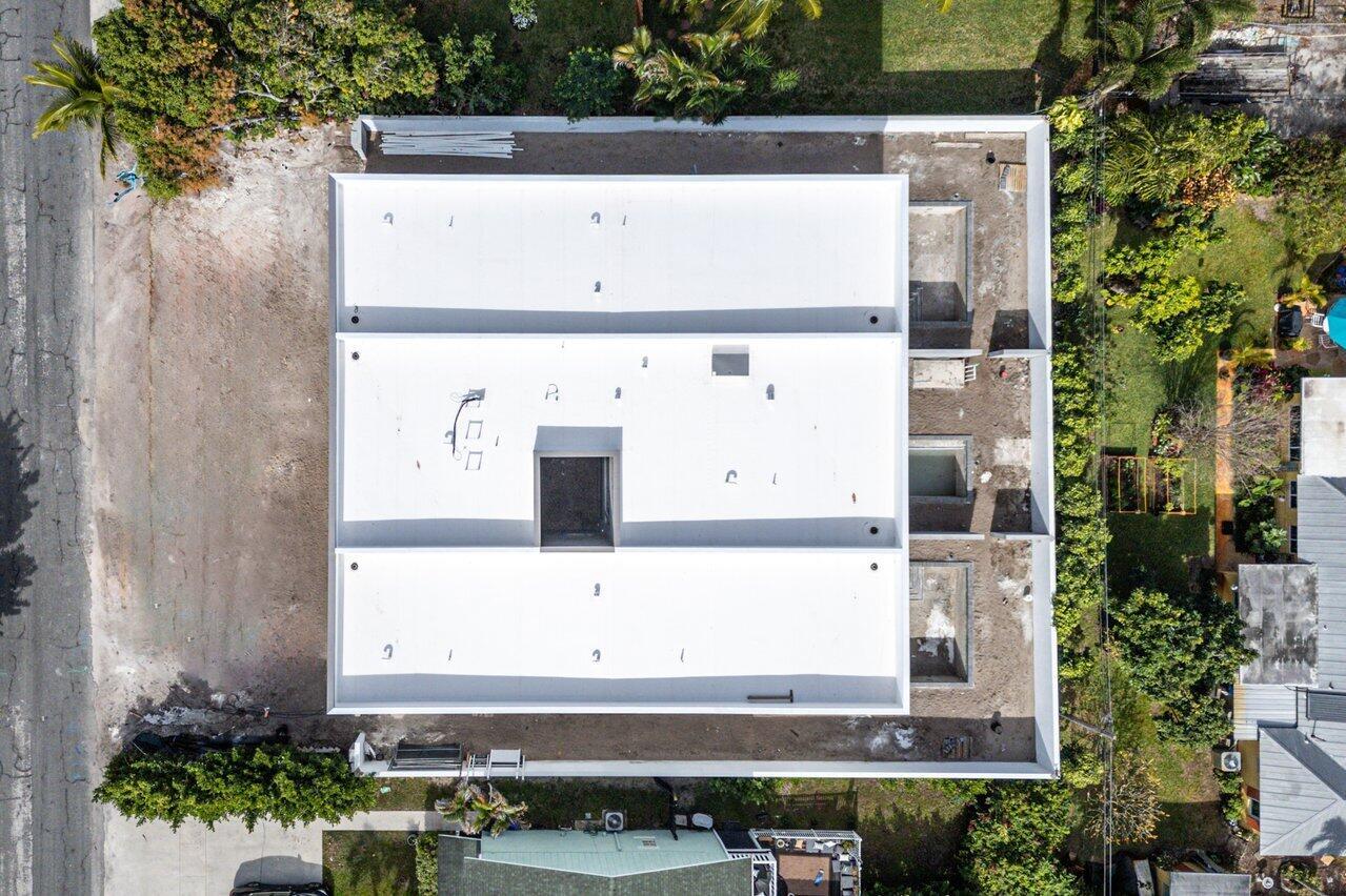 STAMM 917 NE 8TH AVENUE - Residential