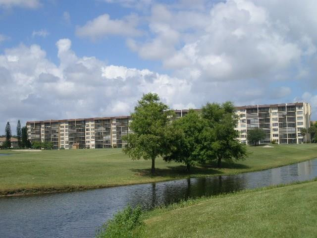 ROLLING HILLS CONDOMINIUM - Residential