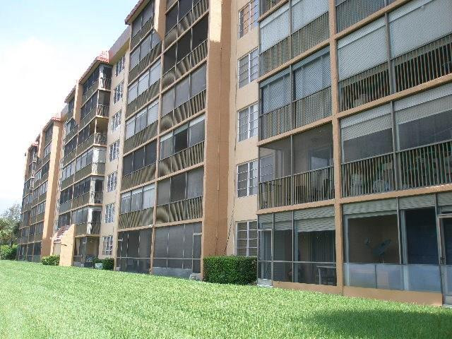 ROLLING HILLS CONDOMINIUM - Residential