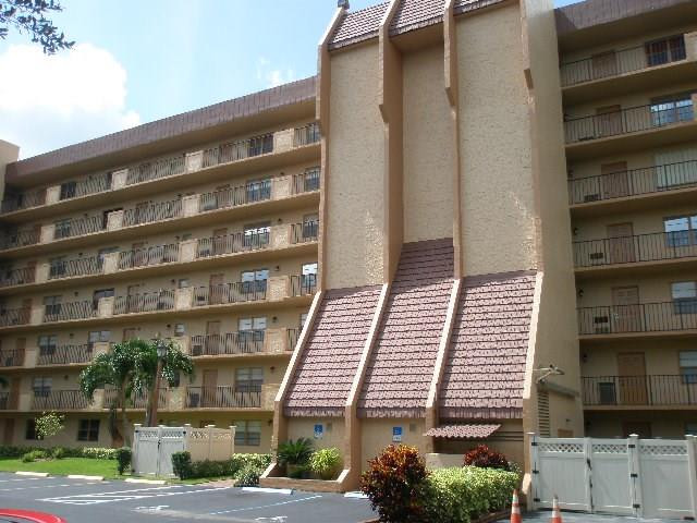 ROLLING HILLS CONDOMINIUM - Residential