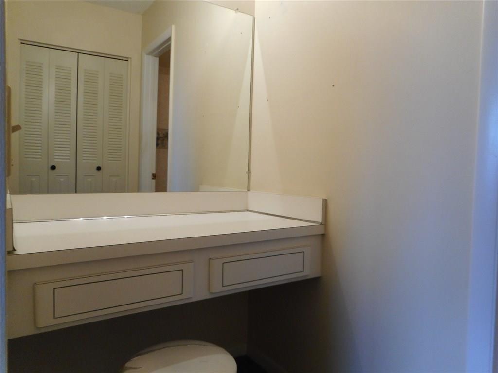 ROLLING HILLS CONDOMINIUM - Residential