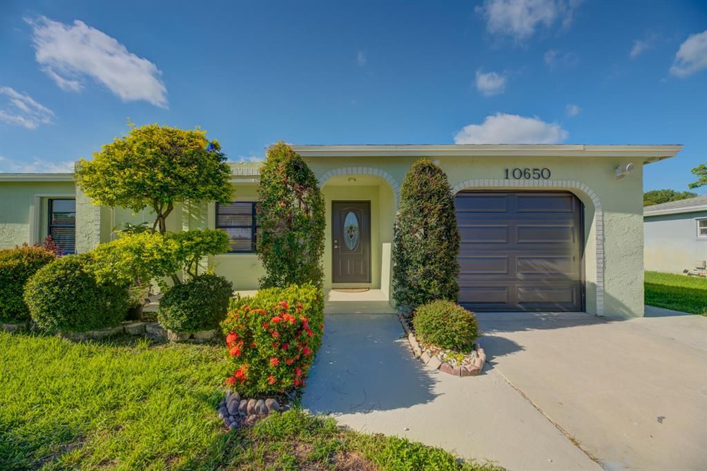 Photo of 10650 Ember Street, Boca Raton, FL 33428 (MLS # R10835266)