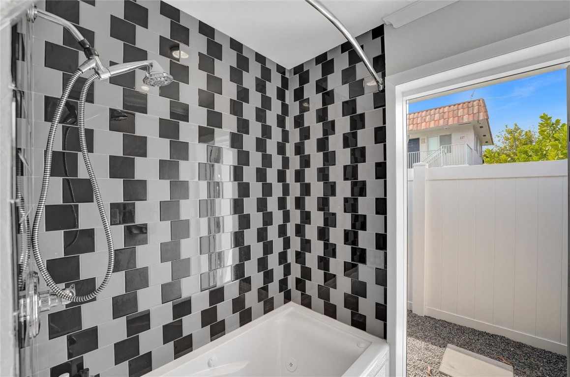 OAKLAND PARK - Residential