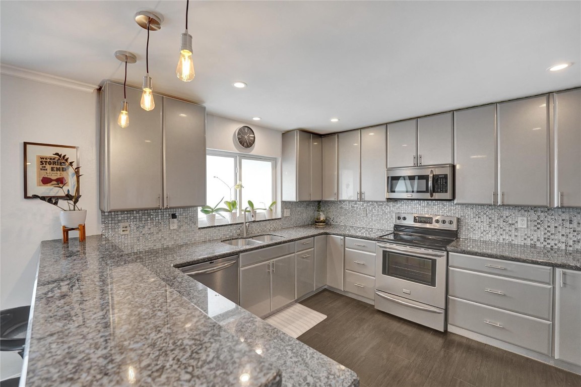 OAKLAND PARK - Residential