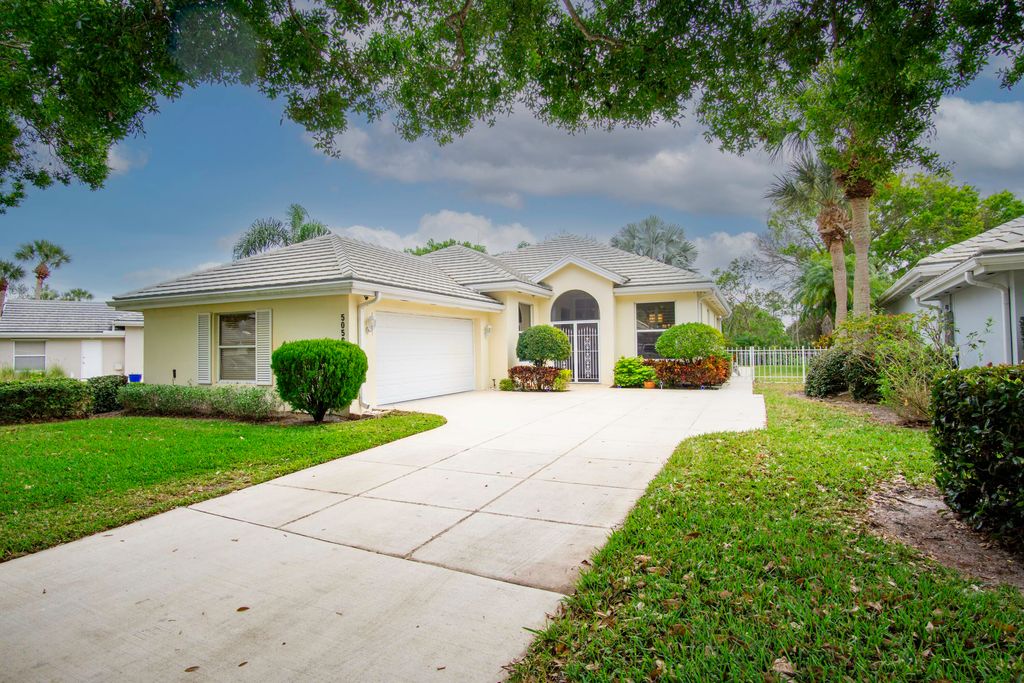 Photo of 5058 SE Inkwood Way, Hobe Sound, FL 33455 (MLS # B26011046)