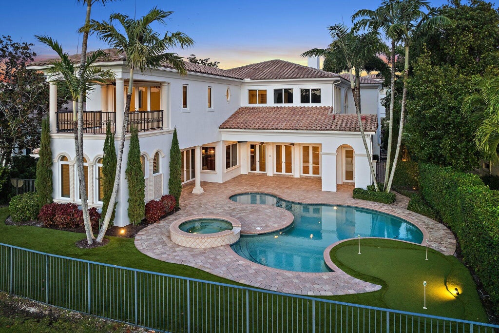 Photo of 11123 Green Bayberry Drive, Palm Beach Gardens, FL 33418 (MLS # R11049736)