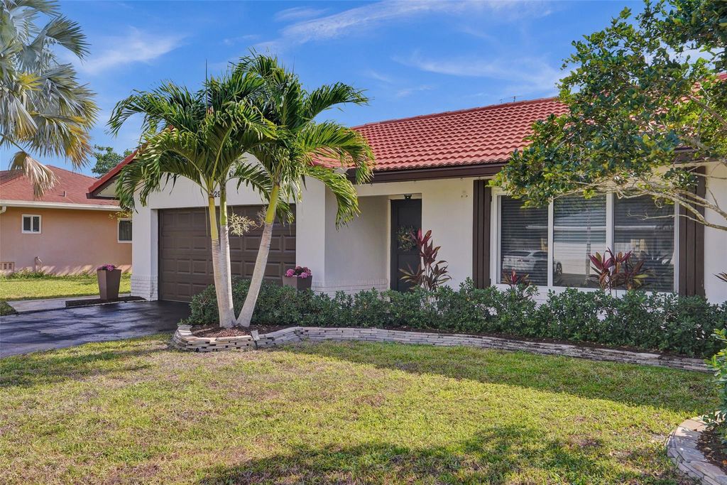 Photo of 129 Winged Foot Lane, Boca Raton, FL 33431 (MLS # F10494991)