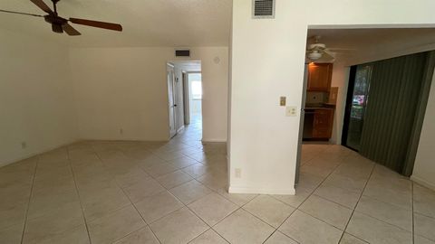 Condominium in Delray Beach FL 250 Capri F 3.jpg