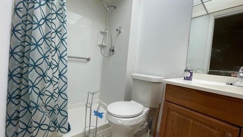 Condominium in Delray Beach FL 250 Capri F 6.jpg