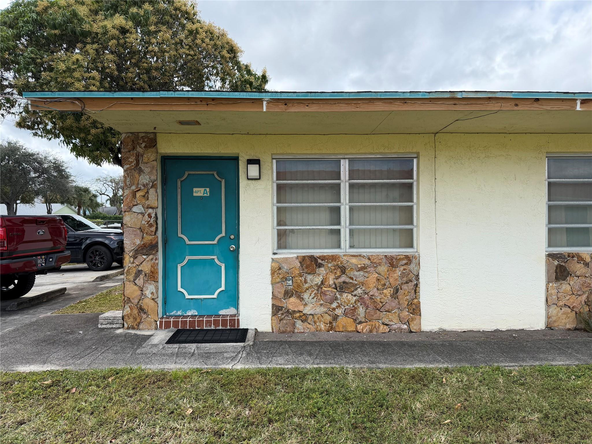 North Hollywood 4-1 B - Residential Lease