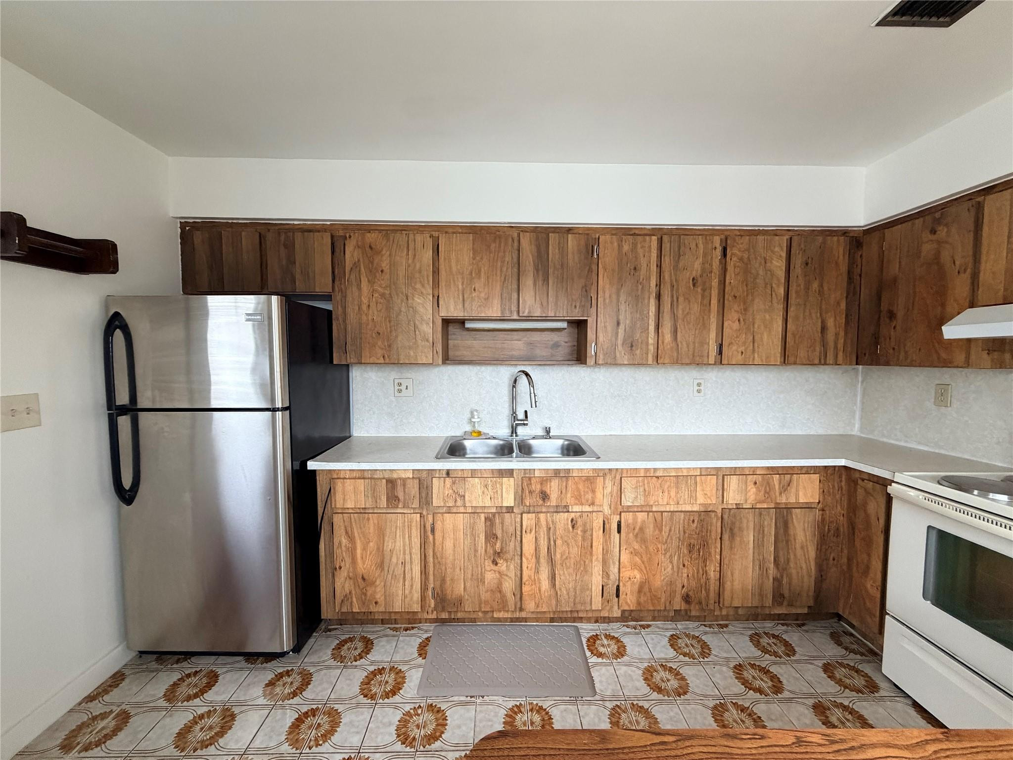 North Hollywood 4-1 B - Residential Lease