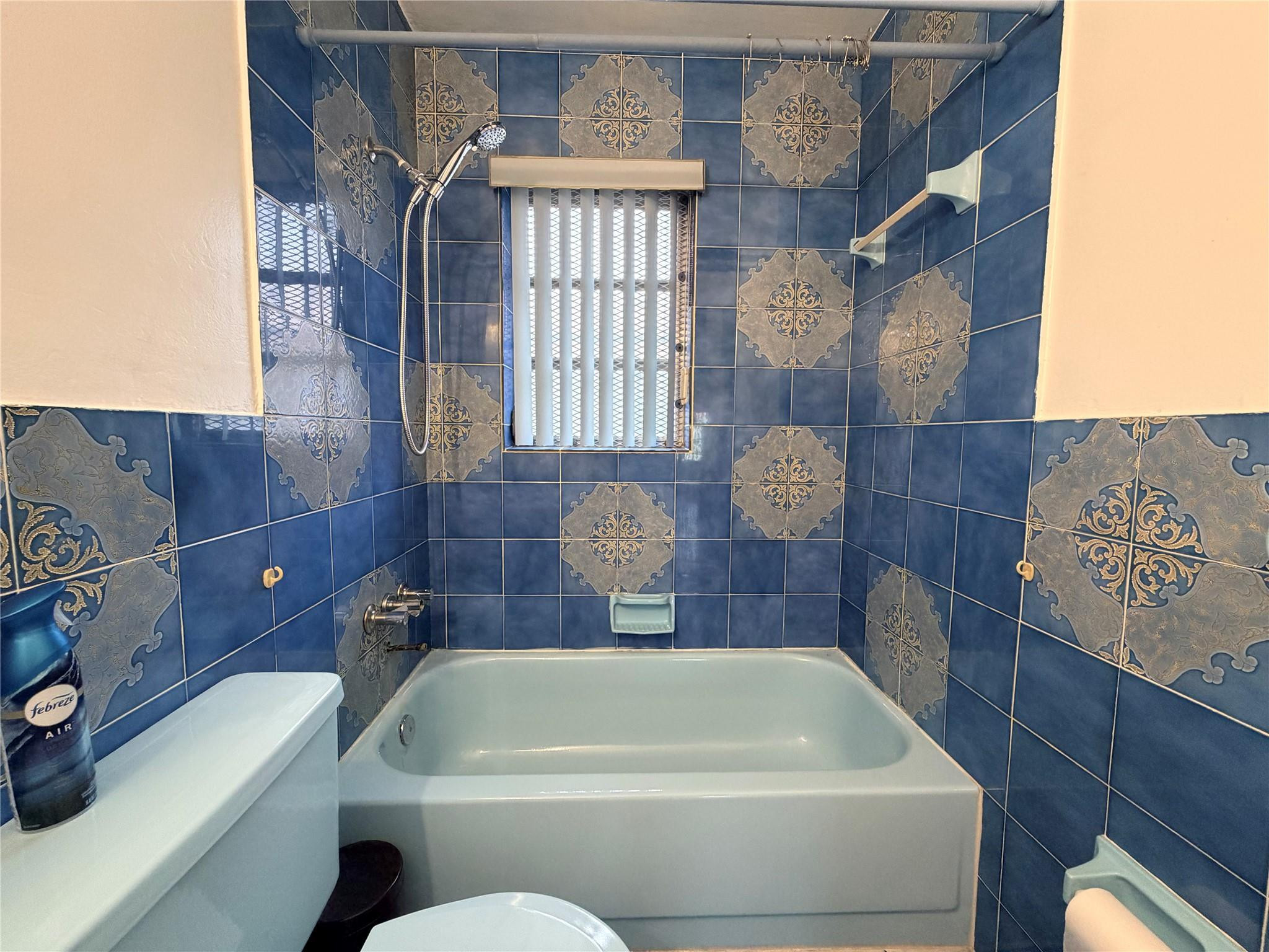 North Hollywood 4-1 B - Residential Lease