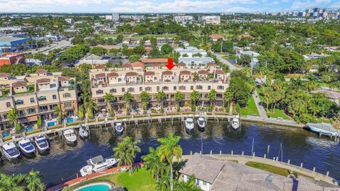 Photo of 2254 SE 7th Street, Pompano Beach, FL 33062 (MLS # B26036949)