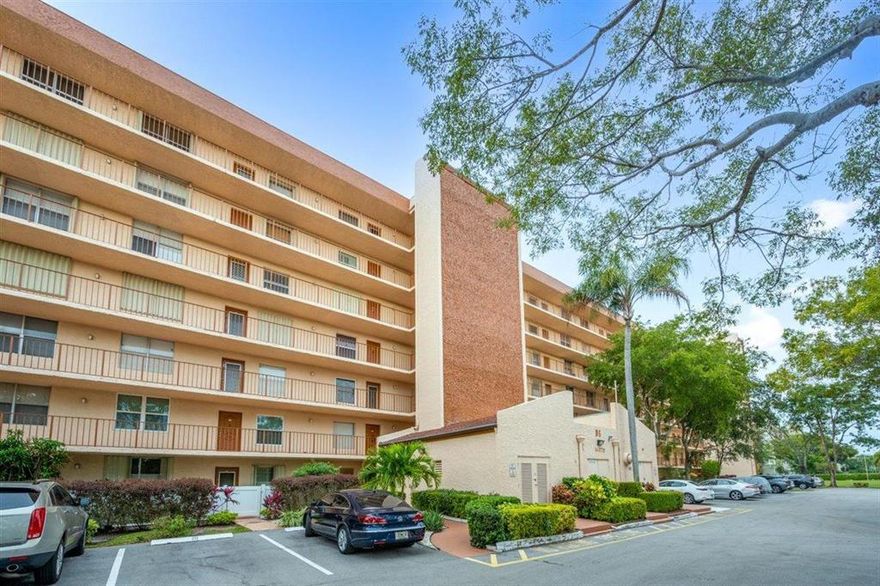 UGRADED MOVE RIGHT IN with gorgeous lake views bright and cheerful!  Italian Piazza Porcelain flooring throughout (no carpet), tankless water heater, interior recently painted, and many upgrades throughout!!. Quiet and serene condo in the perfect location. Impact sliding doors patio area, impact front door. Internet, water included as well in HOA. Active 55+ community features clubhouse, pool, fitness, billiard, library, sauna, jog/biking paths. Located in the heart of Delray Beach! Great for anyone looking to own a little piece of paradise! Buyer to verify all information contained herein. Hurry won't last.