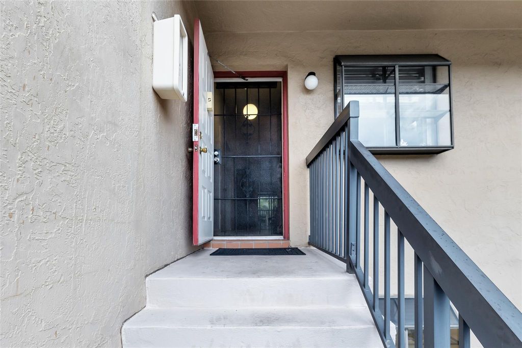 Photo of 1001 SE 6th Avenue #215C, Deerfield Beach, FL 33441 (MLS # F10488507)